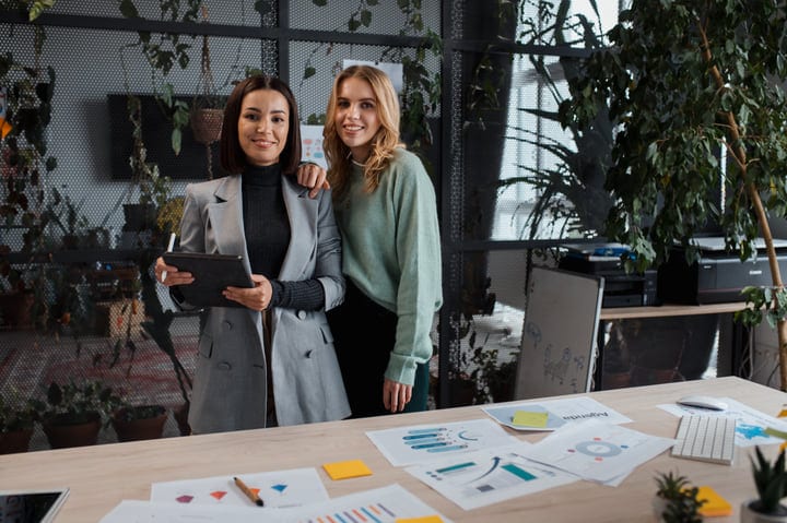 Dynamic Duo Collaborates in a Green Office Environment