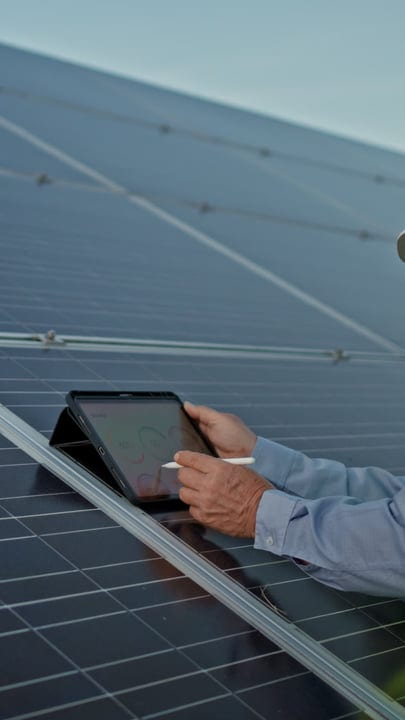 Engineer Analyzes Solar Data Under Clear Skies