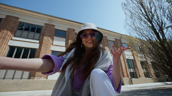 Dynamic Moves Under The Spring Sun In Urban Setting