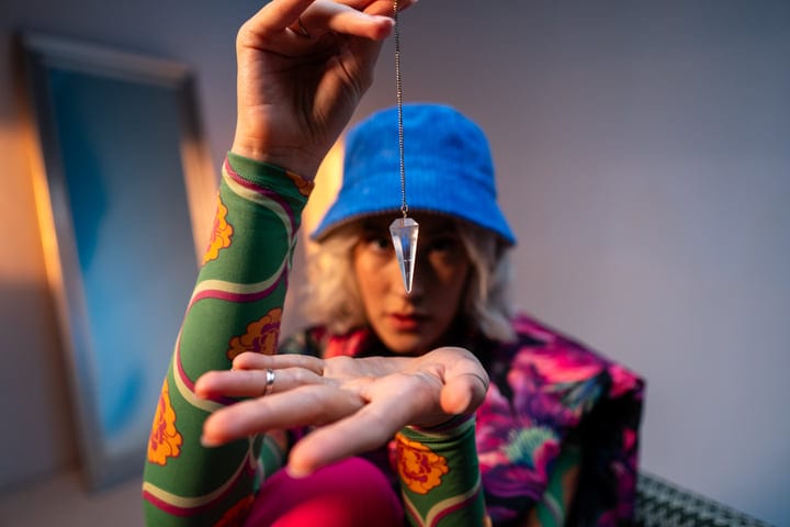 Gen Z Embraces Retro Vibes With Crystal Pendant