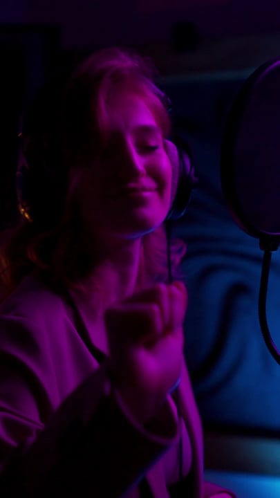 Capturing Emotion in the Glow of Studio Lights