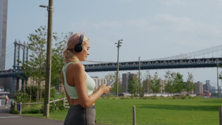 Morning Run With Music Under Brooklyn Bridge