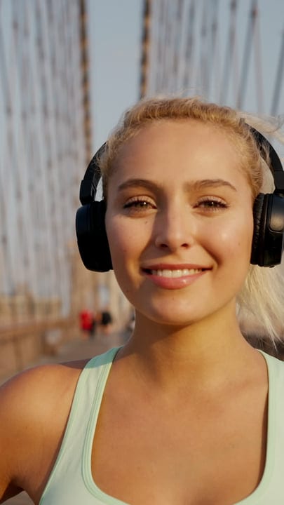 Morning Run Energizes Her on Brooklyn Bridge