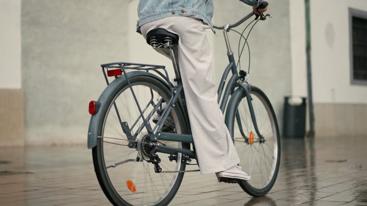 Cycling Through the City in Casual Style