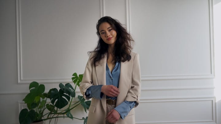 Confident Style In A Chic Fashion Portrait Session