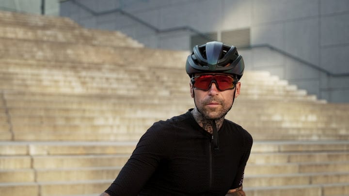 Urban Cyclist Takes On City Stairway Challenge