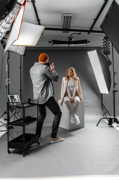 Photographer Captures Model's Elegance In Modern Studio Setup