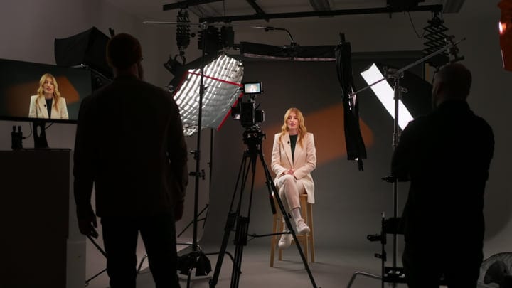 Elegance and Focus in a Professional Studio Setup