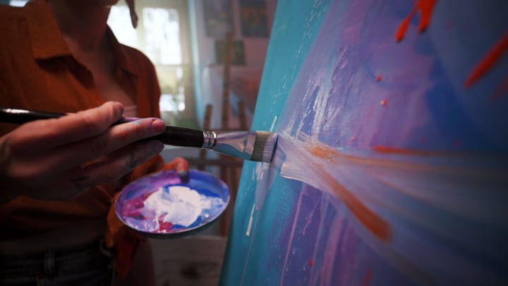 Focused Brush Strokes Bring a Canvas to Life